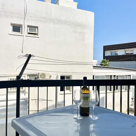 Malanda Sun דירה איה נאפה